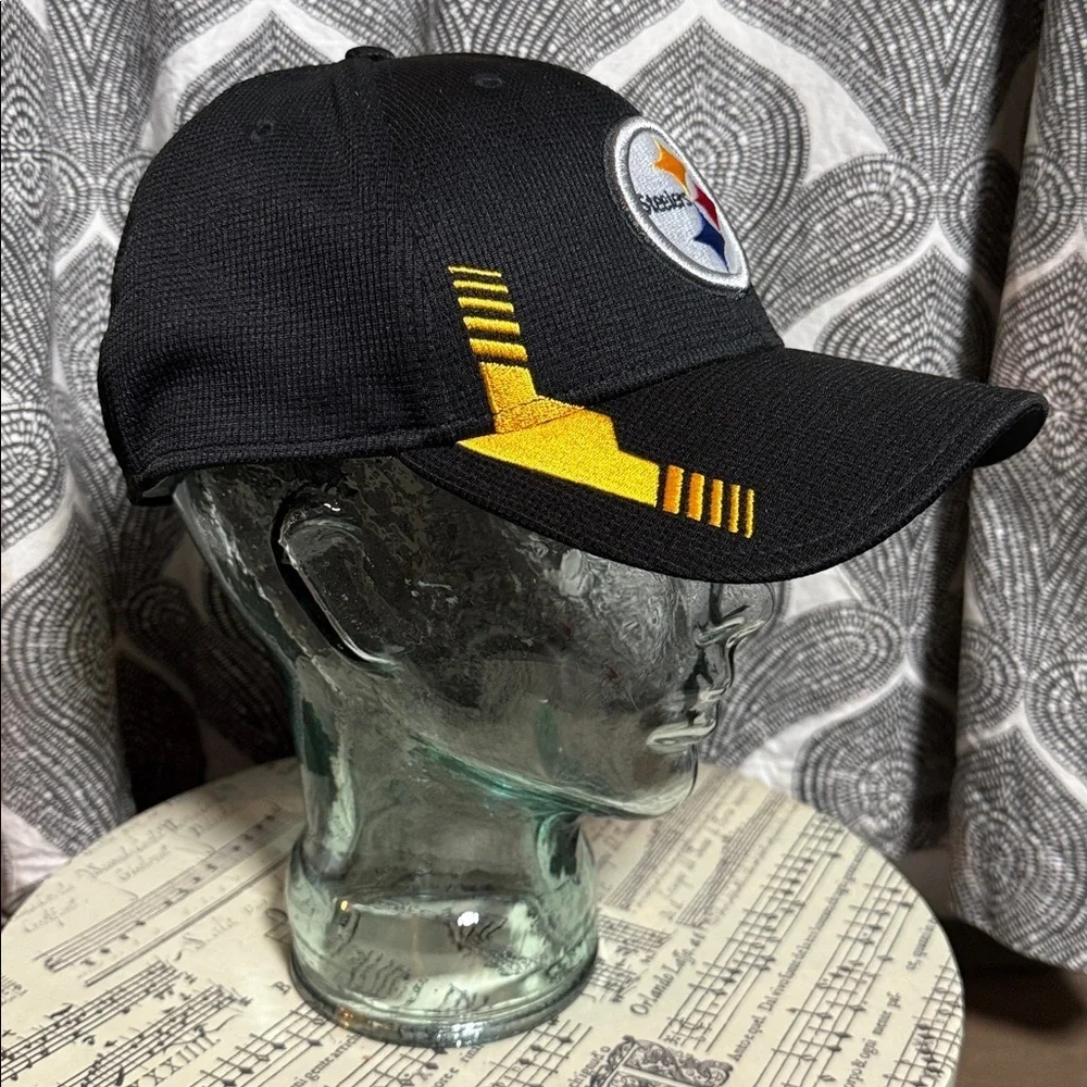 New Era NFL Official Pittsburgh Steelers Fitted Baseball Hat SZ Large/ XL